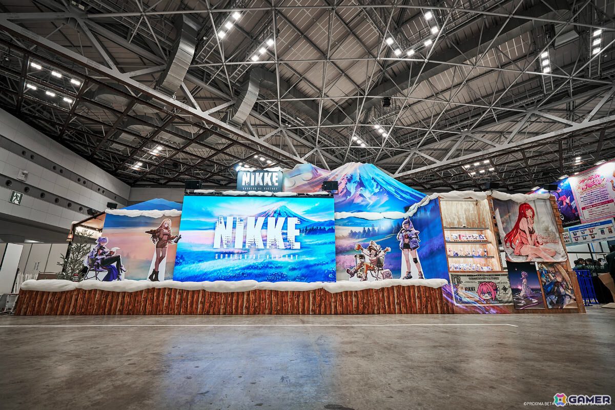 「勝利の女神：NIKKE」コミケ107のレポートが公開！物販やディレクター ユ・ヒュンソク氏の来日、“痛バッグ”の展示など多彩な企画で大盛況の画像