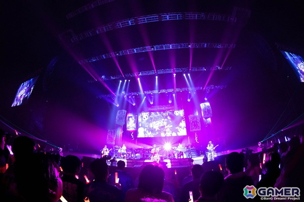 ポピパらしさ満載の新春ライブ！すごろくの演出も楽しめたPoppin'Party New Year LIVE「Happy BanG Year!!」をレポートの画像3