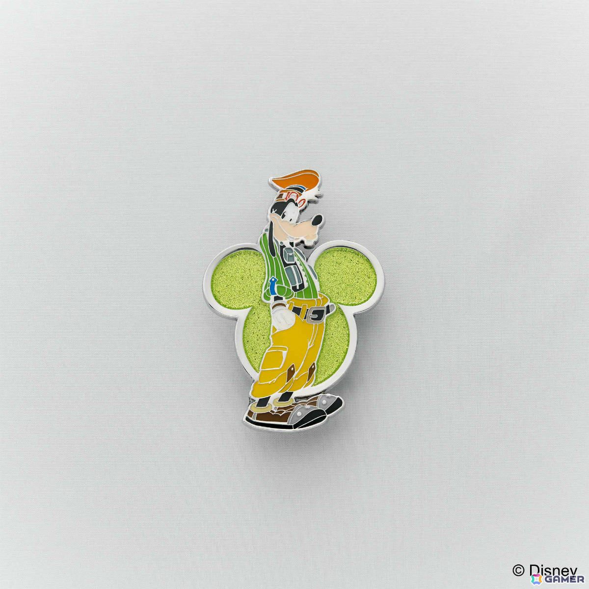 「キングダム ハーツ ステーショナリー」キーブレードのチャーム付き名刺ケースやステンドグラスの美麗イラストが映える下敷きなどが登場！の画像