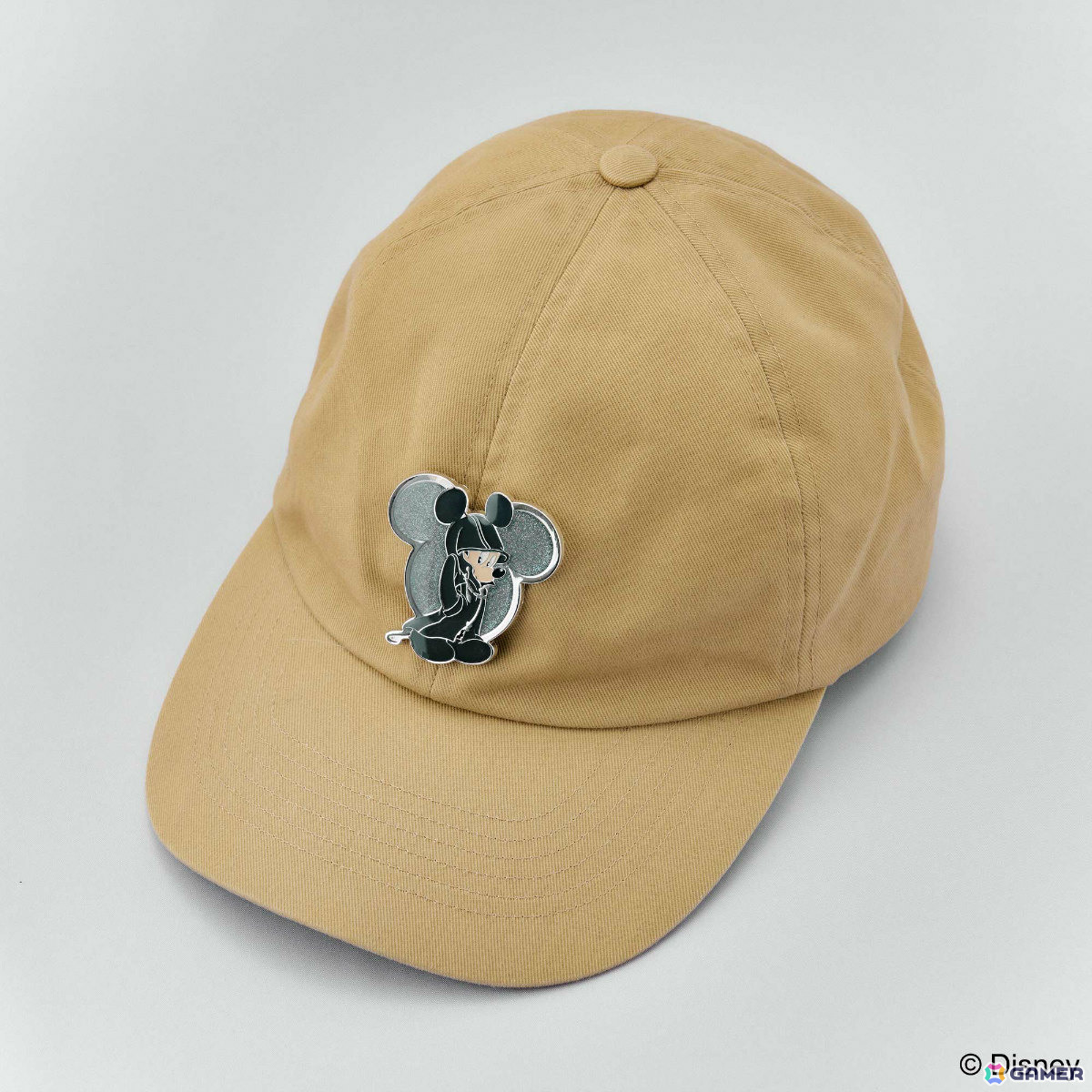 「キングダム ハーツ ステーショナリー」キーブレードのチャーム付き名刺ケースやステンドグラスの美麗イラストが映える下敷きなどが登場！の画像