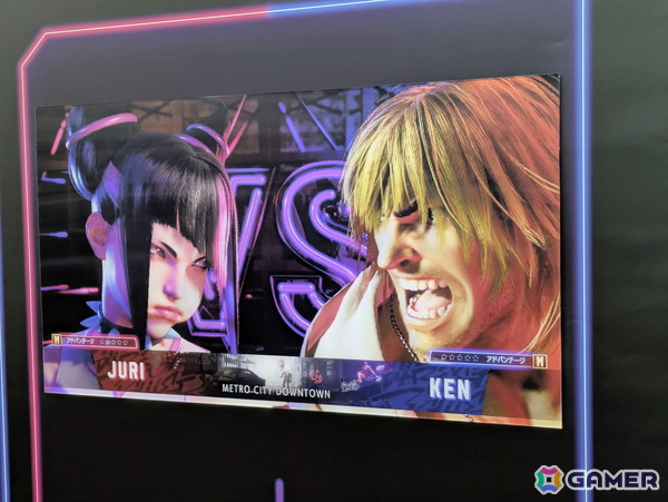 「スト6」オンリーショップレポート:ゲームフェイス機能を模したフォトスポットでは壁面に各ファイターの表情一覧が掲示!角度によってはイラストが変化の画像
