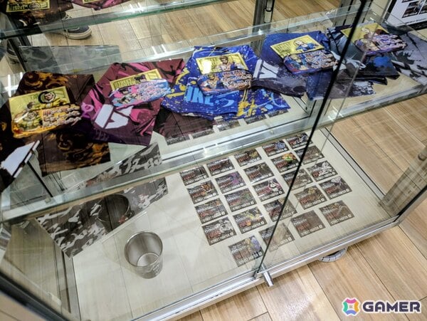 「スト6」オンリーショップレポート：ゲームフェイス機能を模したフォトスポットでは壁面に各ファイターの表情一覧が掲示！角度によってはイラストが変化の画像23