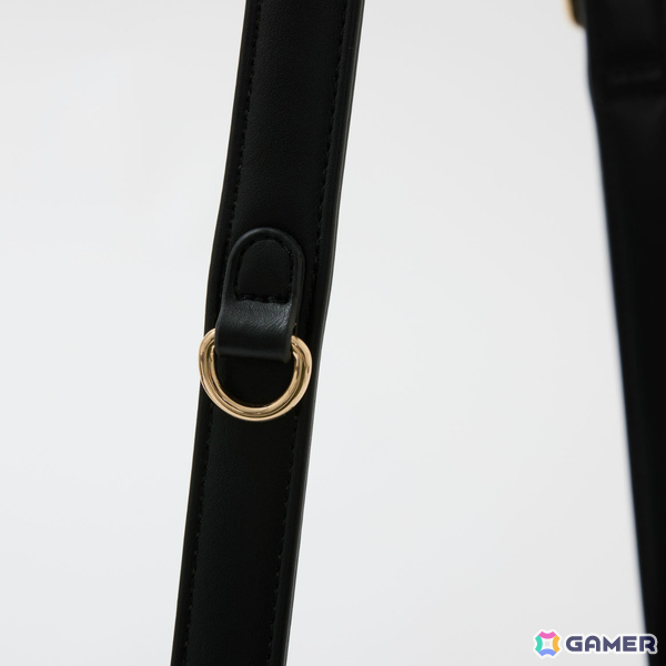 NIJISANJI EN所属ユニット・KrisisとSuperGroupiesのコラボグッズが登場！3人をモチーフにしたバッグや腕時計など全13種がラインナップの画像