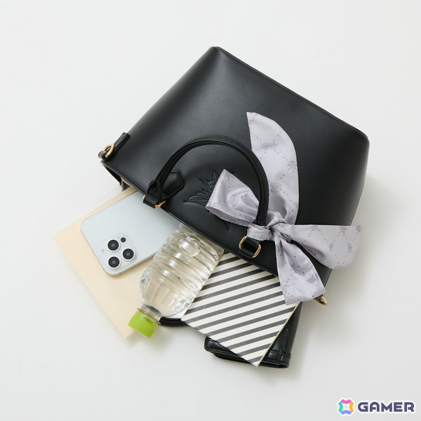 NIJISANJI EN所属ユニット・KrisisとSuperGroupiesのコラボグッズが登場！3人をモチーフにしたバッグや腕時計など全13種がラインナップの画像