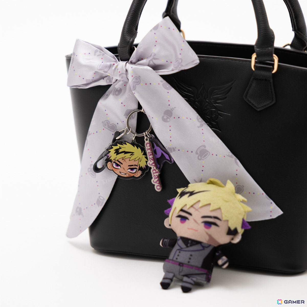 NIJISANJI EN所属ユニット・KrisisとSuperGroupiesのコラボグッズが登場！3人をモチーフにしたバッグや腕時計など全13種がラインナップの画像