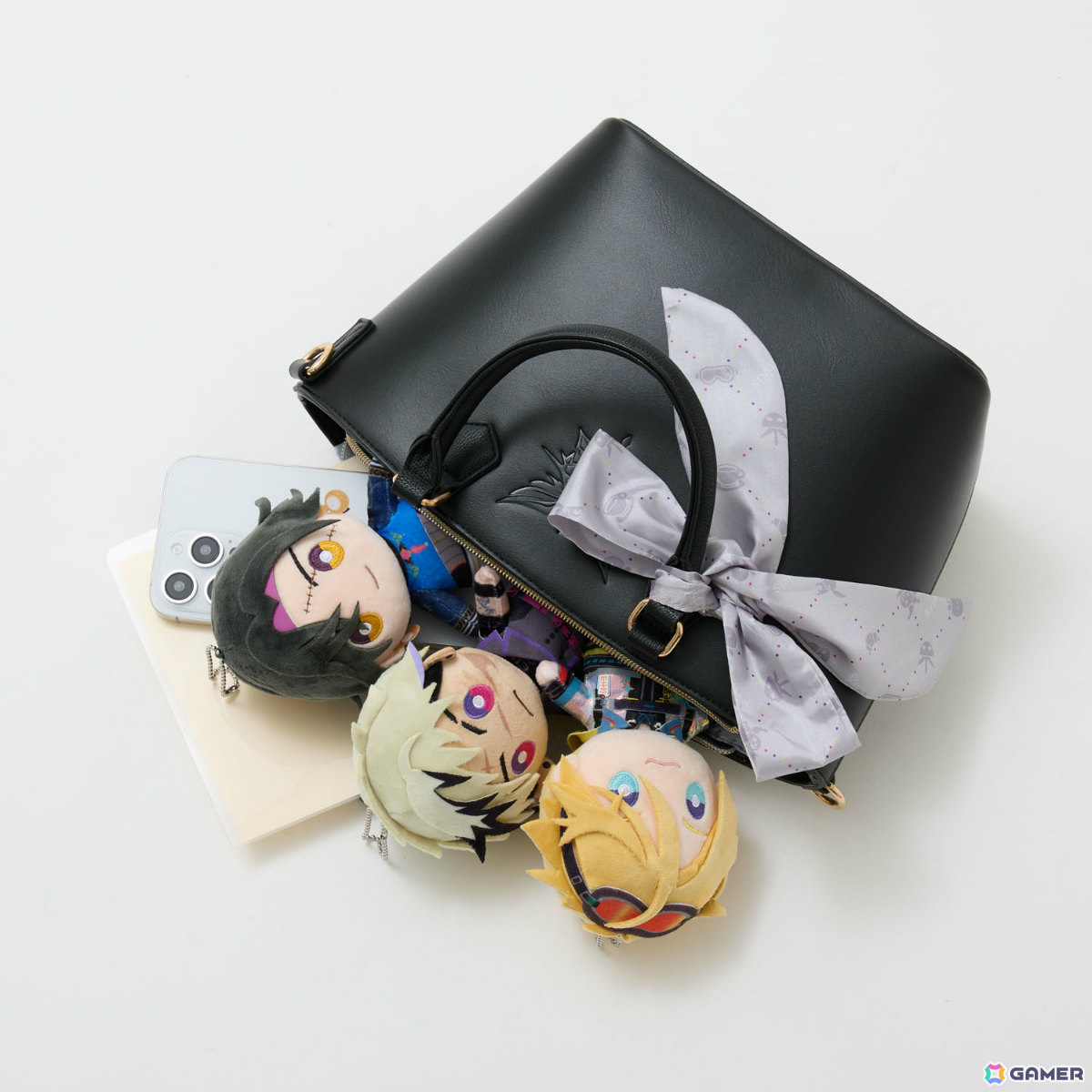 NIJISANJI EN所属ユニット・KrisisとSuperGroupiesのコラボグッズが登場！3人をモチーフにしたバッグや腕時計など全13種がラインナップの画像27
