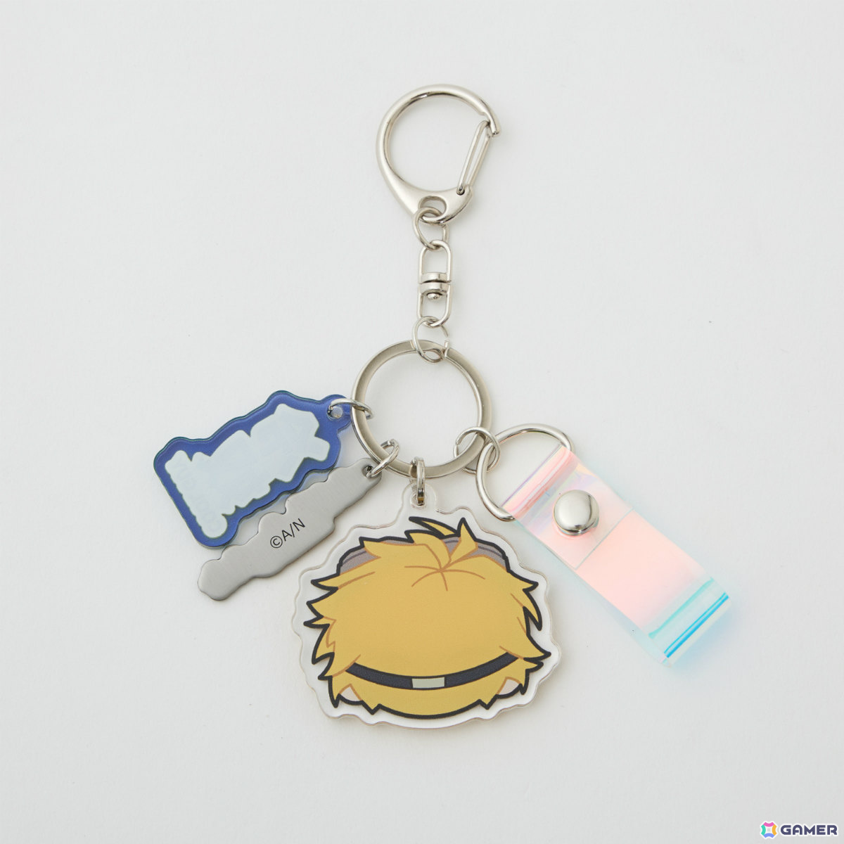 NIJISANJI EN所属ユニット・KrisisとSuperGroupiesのコラボグッズが登場！3人をモチーフにしたバッグや腕時計など全13種がラインナップの画像50