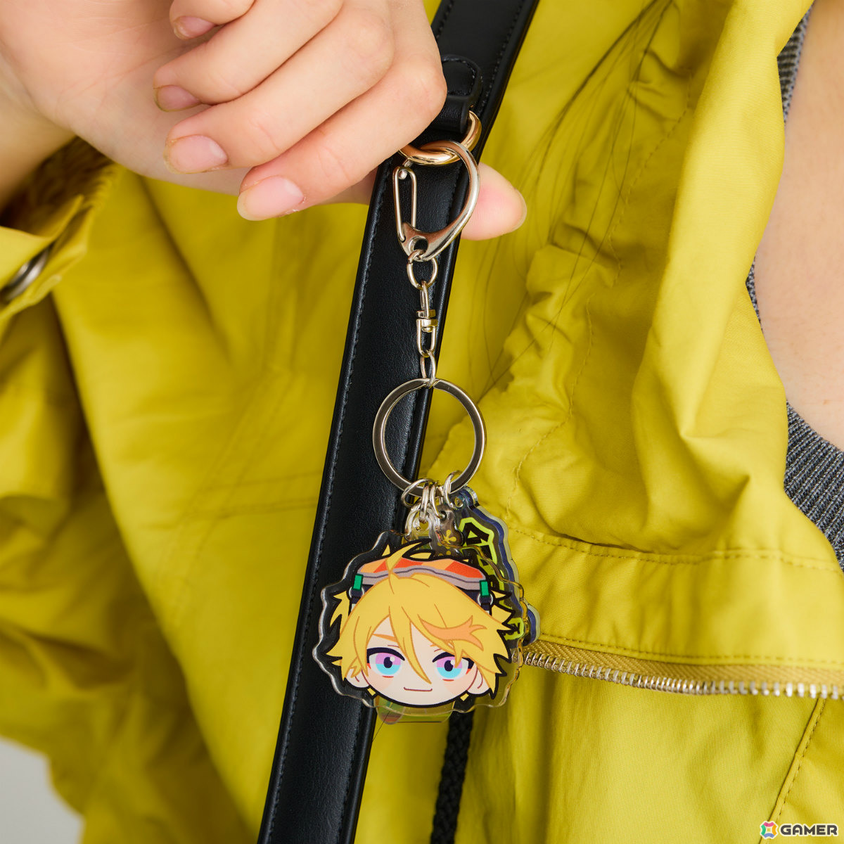 NIJISANJI EN所属ユニット・KrisisとSuperGroupiesのコラボグッズが登場！3人をモチーフにしたバッグや腕時計など全13種がラインナップの画像55