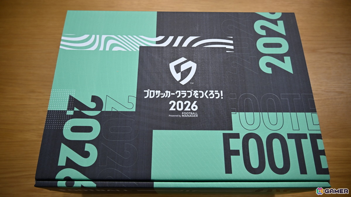 「プロサッカークラブをつくろう！2026」配信開始に合わせてメディアキットが到着！初代パッケージやユニフォームなど「サカつく」らしいアイテムにの画像