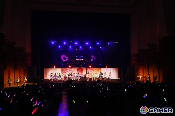 「ひみつのアイプリ×キラッとプリ☆チャン プリ♡プリライブ」レポート：“にらめっこ世界大会”で優勝した桃山みらいが凱旋の画像35