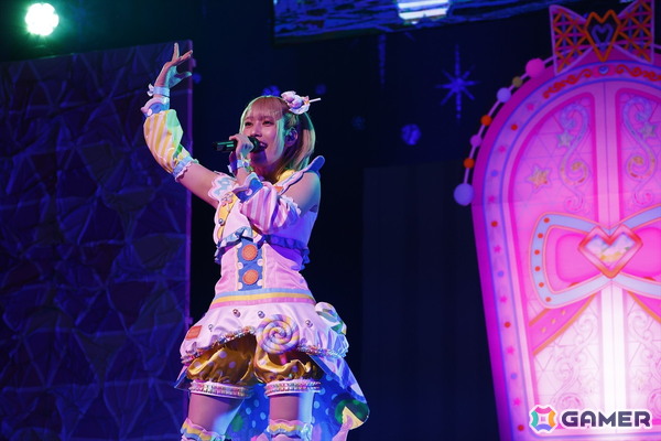「ひみつのアイプリ×キラッとプリ☆チャン プリ♡プリライブ」レポート：“にらめっこ世界大会”で優勝した桃山みらいが凱旋の画像7
