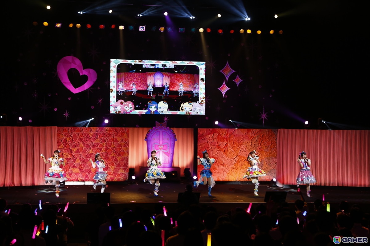 「ひみつのアイプリ×キラッとプリ☆チャン プリ♡プリライブ」レポート：“にらめっこ世界大会”で優勝した桃山みらいが凱旋の画像