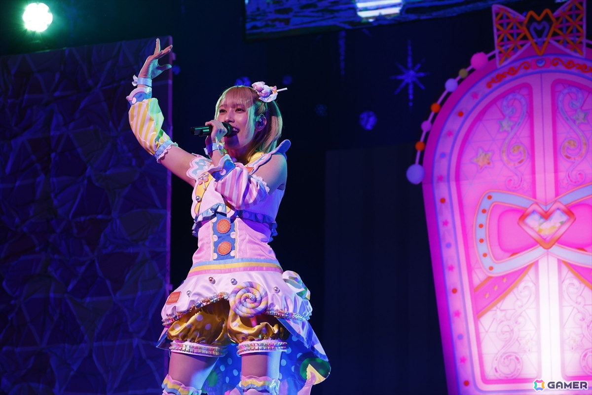 「ひみつのアイプリ×キラッとプリ☆チャン プリ♡プリライブ」レポート：“にらめっこ世界大会”で優勝した桃山みらいが凱旋の画像