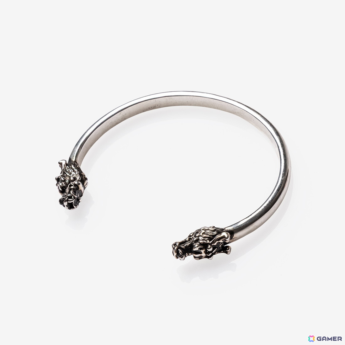「龍が如く」とジュエリーブランド「OX JEWELRy」のコラボジュエリー3種の予約受付が開始！桐生、春日、真島モチーフのデザインに注目の画像3