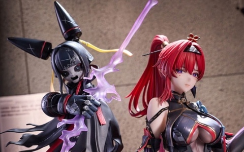 千年戦争アイギス」10周年記念「大悪魔召喚士ラピス 3Dクリスタル」の