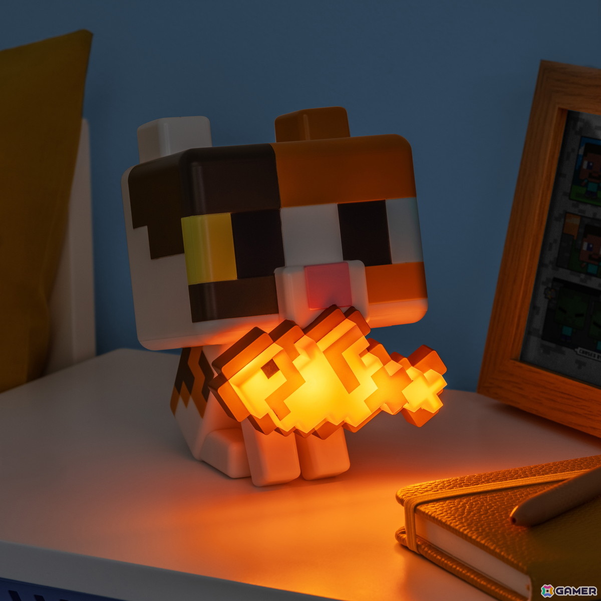 「マインクラフト」に登場するネコ、オオカミ、ハチのフィギュアライトが2026年2月2日より順次発売！の画像3