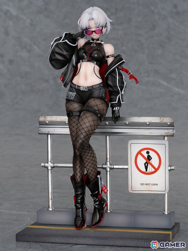 「勝利の女神：NIKKE」メティス部隊の自称・ヴィラン「ドレイク」がヴィランレーサー衣装で登場！あみあみ限定特典としてA2クリアポスターも付属の画像3