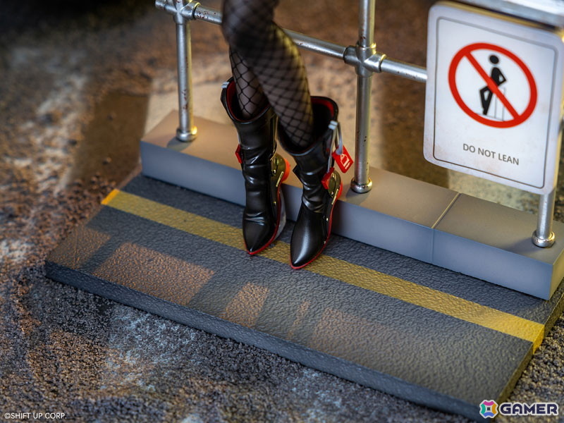 「勝利の女神:NIKKE」メティス部隊の自称・ヴィラン「ドレイク」がヴィランレーサー衣装で登場!あみあみ限定特典としてA2クリアポスターも付属の画像