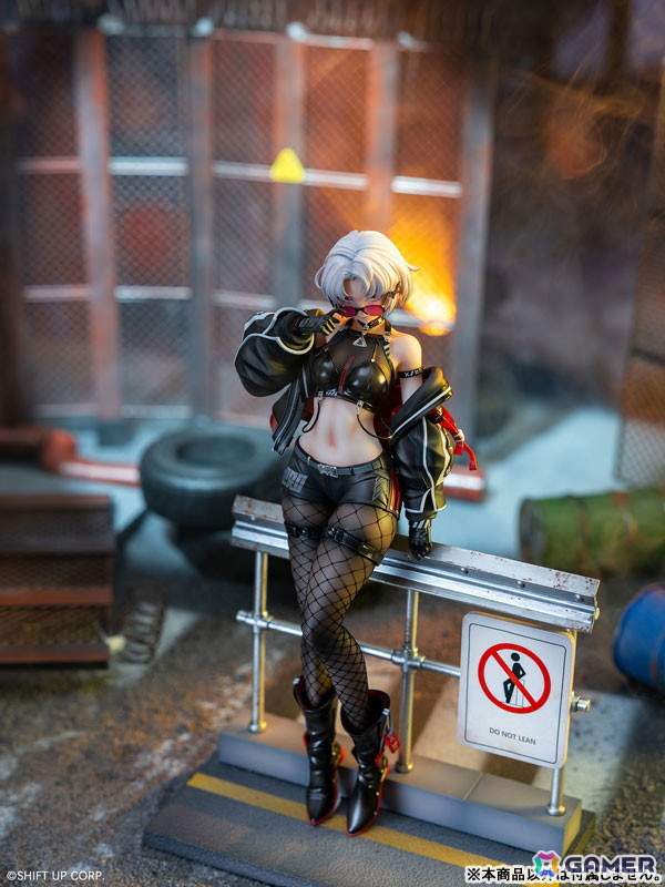 「勝利の女神:NIKKE」メティス部隊の自称・ヴィラン「ドレイク」がヴィランレーサー衣装で登場!あみあみ限定特典としてA2クリアポスターも付属の画像