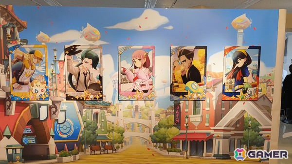 「『ポケモンマスターズ EX』6.5周年記念特設スペース」の事前内覧会をレポート！歴代のトレーナーとポケモンたちのスタンディパネルが圧巻、記念グッズの販売もの画像4