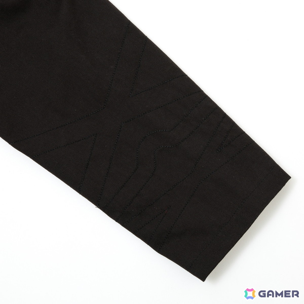 アニメ「BLEACH 千年血戦篇」黒崎一護と平子真子をイメージしたアウターやバッグなど4アイテムが登場!斬月を使用した特別写真も公開の画像