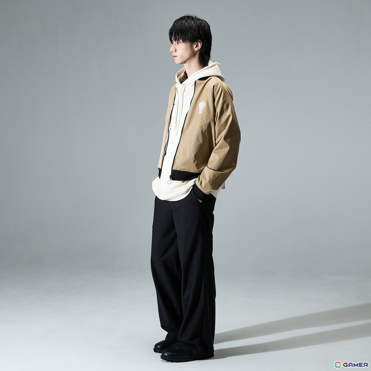アニメ「BLEACH 千年血戦篇」黒崎一護と平子真子をイメージしたアウターやバッグなど4アイテムが登場！斬月を使用した特別写真も公開の画像52