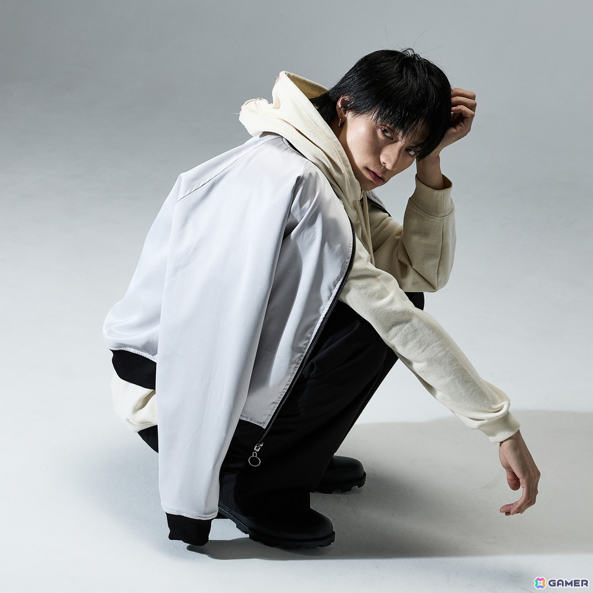 アニメ「BLEACH 千年血戦篇」黒崎一護と平子真子をイメージしたアウターやバッグなど4アイテムが登場！斬月を使用した特別写真も公開の画像53