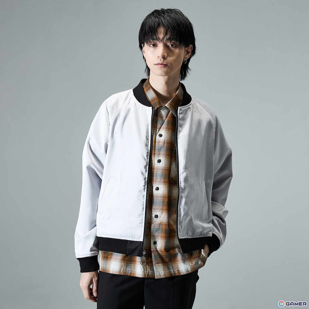 アニメ「BLEACH 千年血戦篇」黒崎一護と平子真子をイメージしたアウターやバッグなど4アイテムが登場！斬月を使用した特別写真も公開の画像56