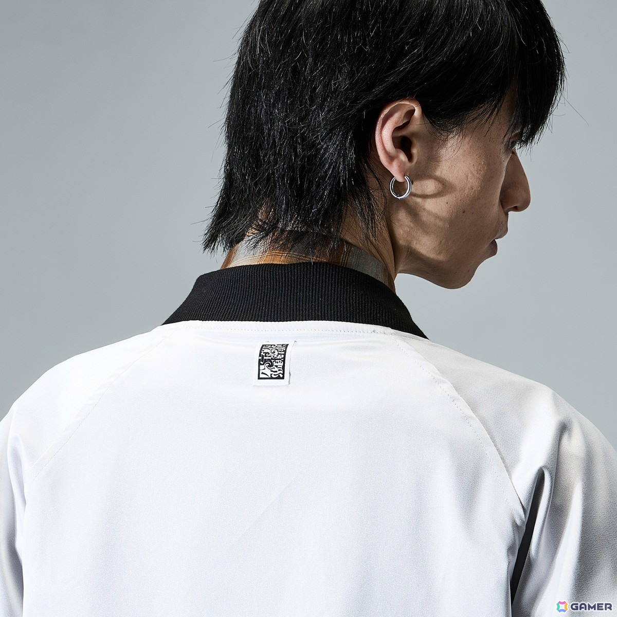 アニメ「BLEACH 千年血戦篇」黒崎一護と平子真子をイメージしたアウターやバッグなど4アイテムが登場！斬月を使用した特別写真も公開の画像57