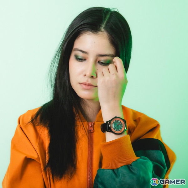 「Hades II」冥界の王女・メリノエを細部まで表現した腕時計、ブルゾン、ボディバッグが登場！の画像