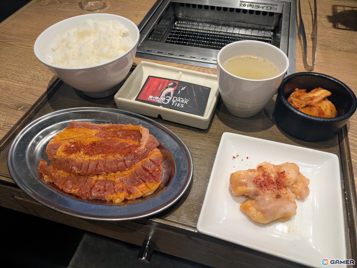 「龍が如く 極3 / 龍が如く3外伝 Dark Ties」焼肉ライクとのコラボを神室町昭和通り店（新宿歌舞伎町店）で堪能！龍が如くカルビ 極は昇り龍を彷彿とさせるインパクトの画像