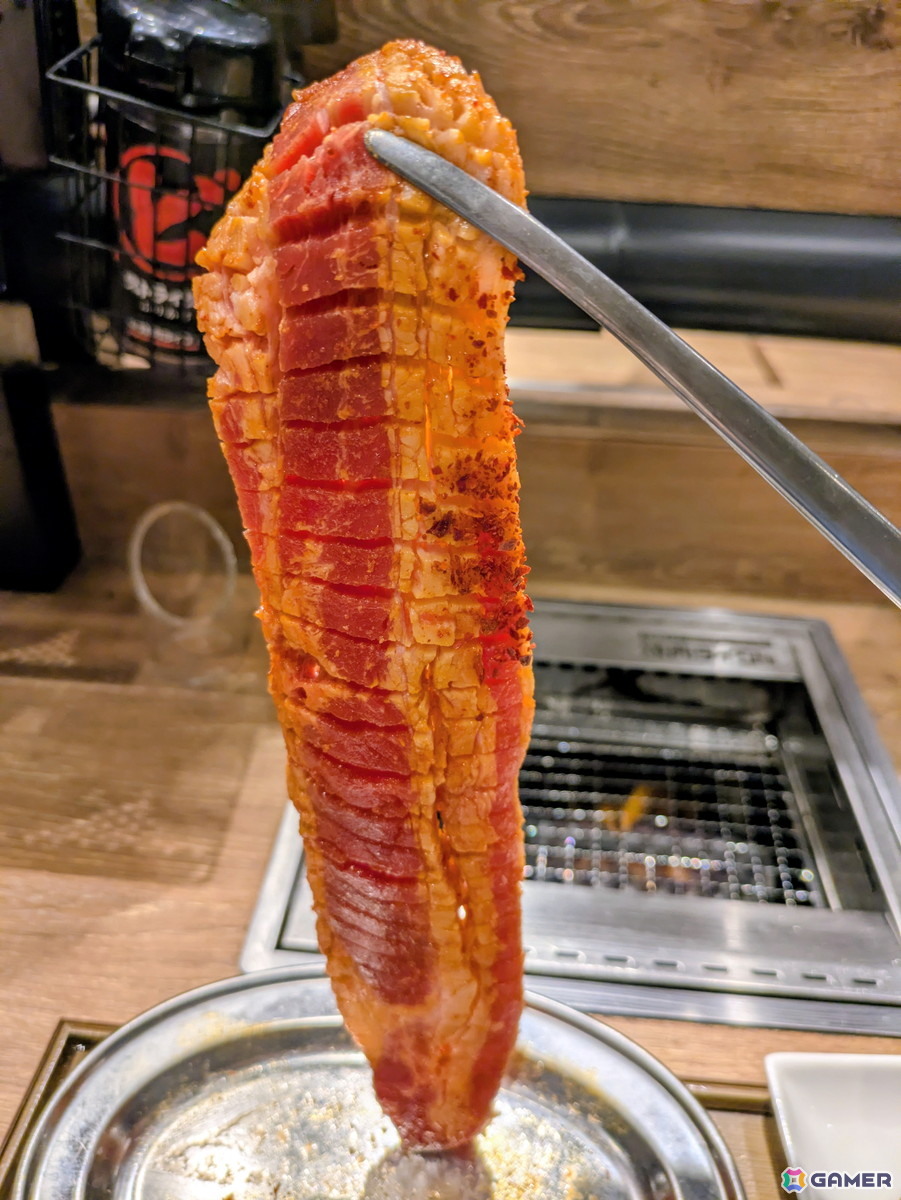 「龍が如く 極3 / 龍が如く3外伝 Dark Ties」焼肉ライクとのコラボを神室町昭和通り店（新宿歌舞伎町店）で堪能！龍が如くカルビ 極は昇り龍を彷彿とさせるインパクトの画像