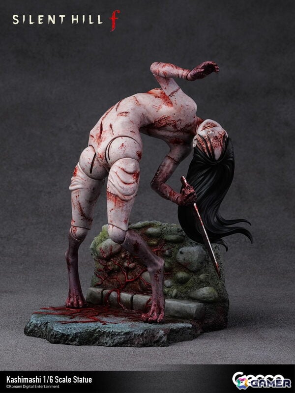 「SILENT HILL f」プレイヤーを追い詰めるバケモノ・カシマシが1/6スケールスタチューとして登場！台座も1960年代の日本の田舎町・戎が丘の路地裏をモチーフにの画像1