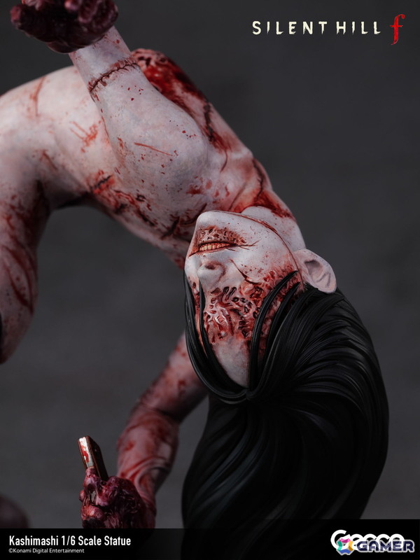 「SILENT HILL f」プレイヤーを追い詰めるバケモノ・カシマシが1/6スケールスタチューとして登場！台座も1960年代の日本の田舎町・戎が丘の路地裏をモチーフにの画像12