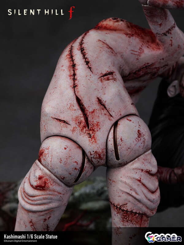 「SILENT HILL f」プレイヤーを追い詰めるバケモノ・カシマシが1/6スケールスタチューとして登場！台座も1960年代の日本の田舎町・戎が丘の路地裏をモチーフにの画像14