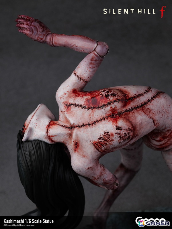 「SILENT HILL f」プレイヤーを追い詰めるバケモノ・カシマシが1/6スケールスタチューとして登場！台座も1960年代の日本の田舎町・戎が丘の路地裏をモチーフにの画像16