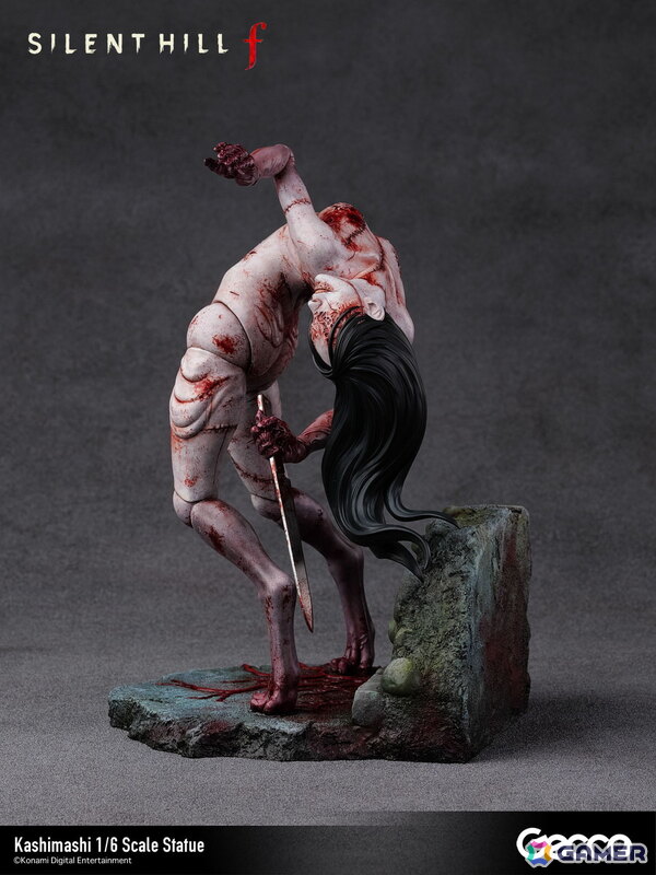 「SILENT HILL f」プレイヤーを追い詰めるバケモノ・カシマシが1/6スケールスタチューとして登場！台座も1960年代の日本の田舎町・戎が丘の路地裏をモチーフにの画像3