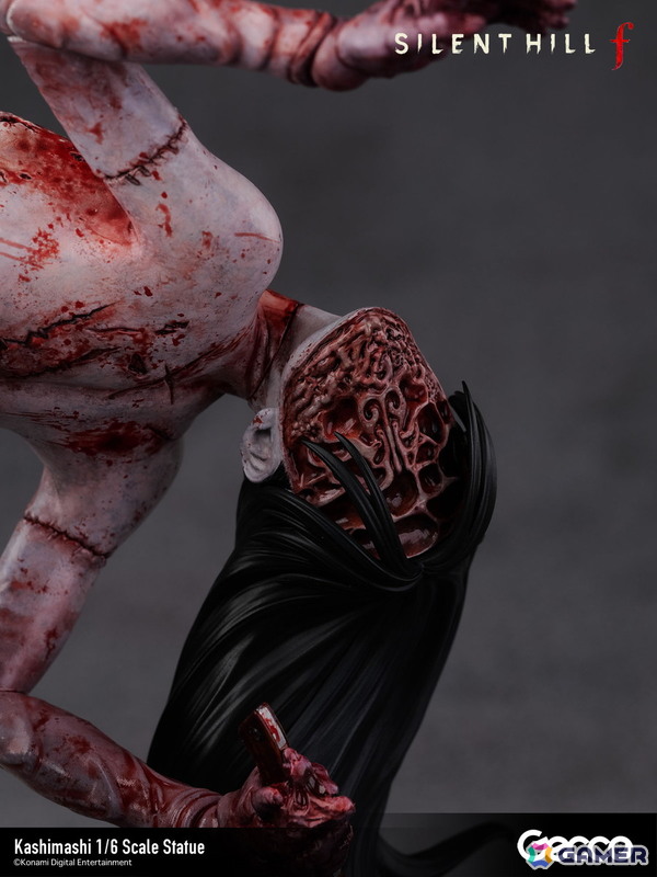 「SILENT HILL f」プレイヤーを追い詰めるバケモノ・カシマシが1/6スケールスタチューとして登場！台座も1960年代の日本の田舎町・戎が丘の路地裏をモチーフにの画像30