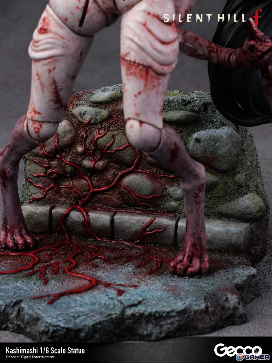 「SILENT HILL f」プレイヤーを追い詰めるバケモノ・カシマシが1/6スケールスタチューとして登場！台座も1960年代の日本の田舎町・戎が丘の路地裏をモチーフにの画像23