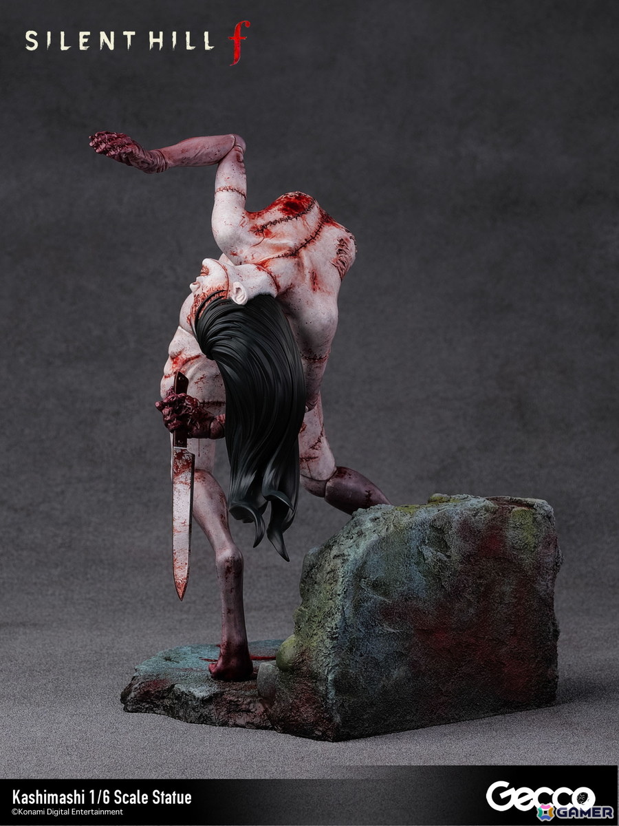 「SILENT HILL f」プレイヤーを追い詰めるバケモノ・カシマシが1/6スケールスタチューとして登場！台座も1960年代の日本の田舎町・戎が丘の路地裏をモチーフにの画像4