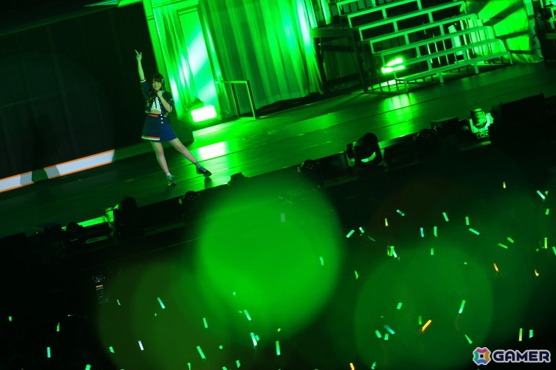 ブラスバンド、ダンサー、バンドによる演奏・演出で「学マス」の音楽を幅広く堪能できた「初星音楽祭」DAY1レポートの画像