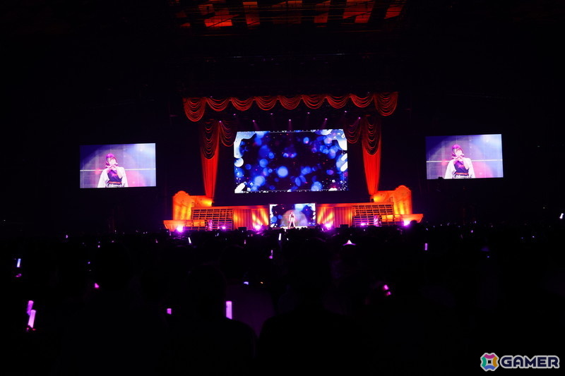 ブラスバンド、ダンサー、バンドによる演奏・演出で「学マス」の音楽を幅広く堪能できた「初星音楽祭」DAY1レポートの画像