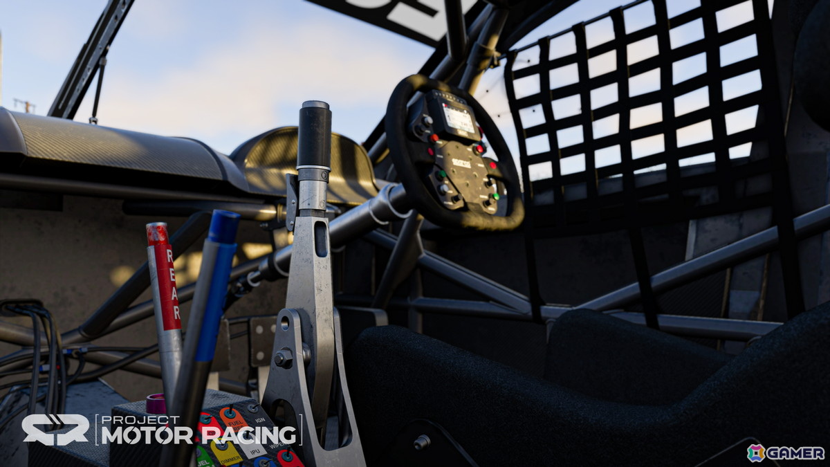 「Project Motor Racing」オーストラリアを代表する伝統的なマッスルカーとして親しまれている「Ford Falcon V8 2013」が無料DLCで追加！の画像