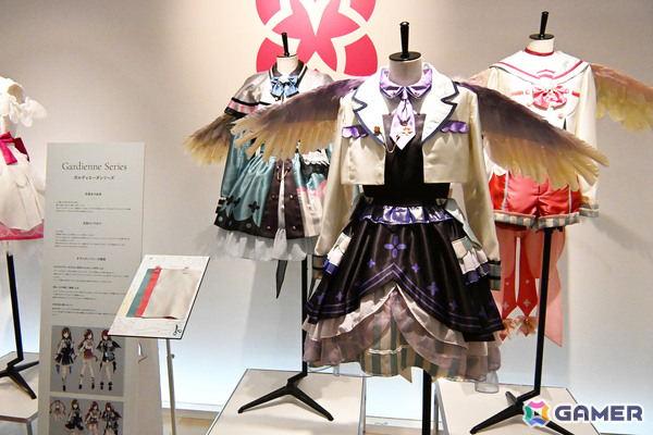 「シャニマス衣装展」東京会場をフォトレポート！「我儘なまま」のソロ衣装を含む多数の衣装を細部まで楽しめるの画像8