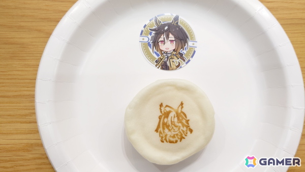はちみつパンとはちみードリンクの組み合わせは罪…！「ファミマで祝おう！ウマ娘5周年！」の商品を写真で紹介の画像4