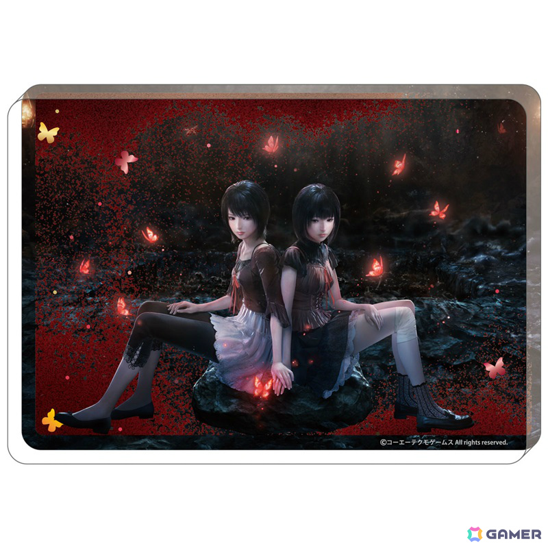 「零 ～紅い蝶～ REMAKE」新作グッズの予約受付が開始！缶バッジ＆取扱説明書付き万葉丸や蝶の鱗粉をイメージした流砂が舞うアクリルブロックなど4種の画像