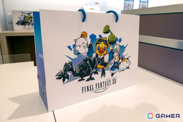 JR西日本×「ファイナルファンタジーXIV」ポップアップイベントをレポート！JR京都駅で開催中の会場には普段使いできるオリジナルアイテムが目白押しの画像13