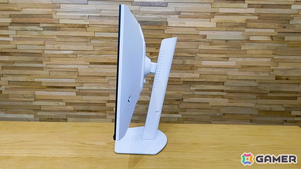 AMZFASTのゲーミングモニター「AMZG24F6QL」をレビュー！シンプルながら機能性抜群、スタンド調整の自由度の高さも魅力的の画像3