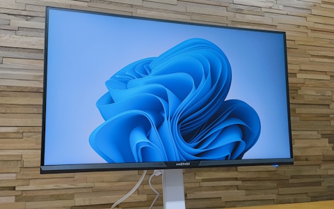 AMZFASTのゲーミングモニター「AMZG24F6QL」をレビュー！シンプルながら機能性抜群、スタンド調整の自由度の高さも魅力的