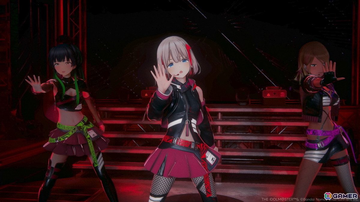 ソロステージでパフォーマンスする黛冬優子